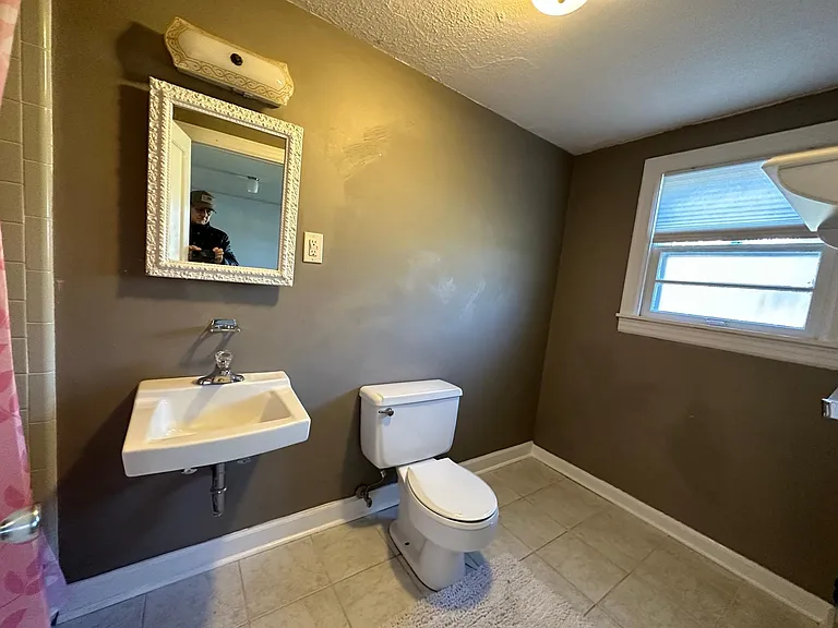 1918 Eastview Ave #2 — Photo 14