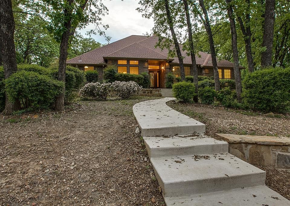 1st image of 1122 Misty Oaks Ln