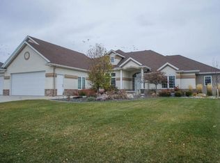 4490 Woodhaven Dr S, Fargo, ND 58104