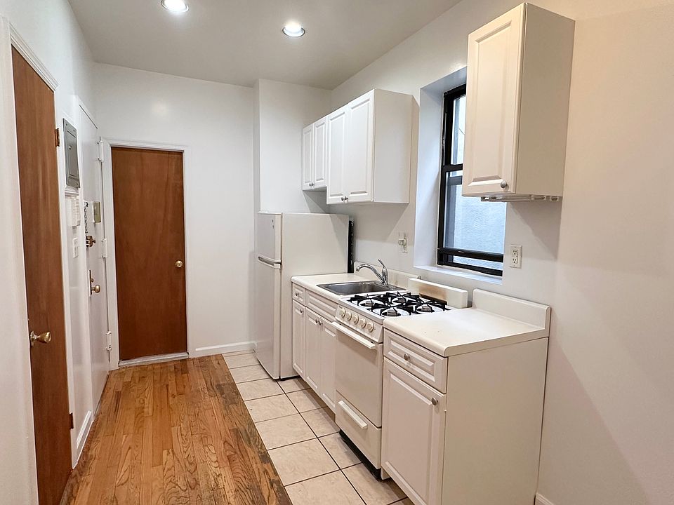 1st image of 311 E 76th St APT 17