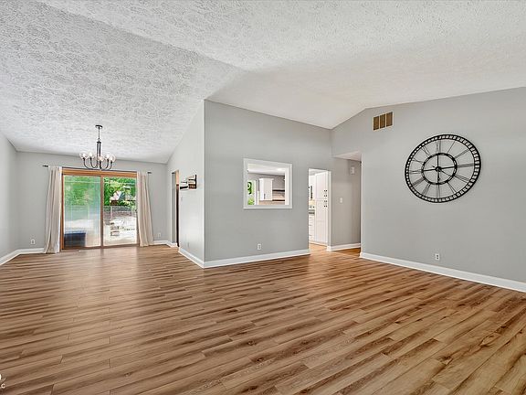 5th image of 8801 Gunpowder Dr