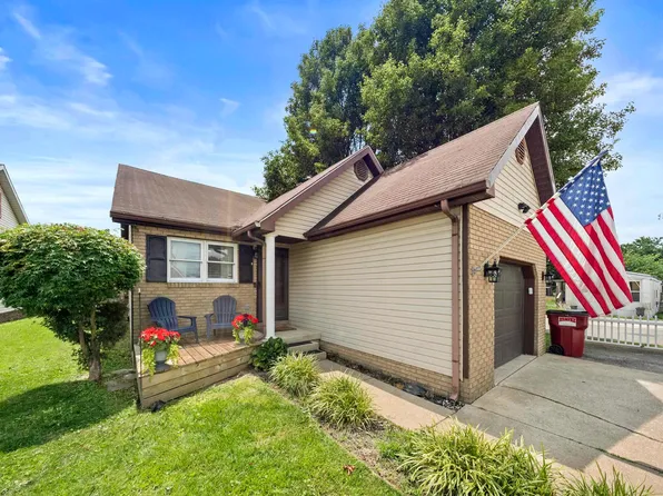 1100 Advance Ct, Flatwoods, KY 41139