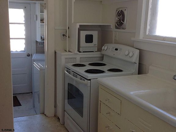 5th image of 1428 Prospect Pl