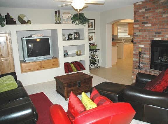 2nd image of 204 N PALO VERDE Avenue