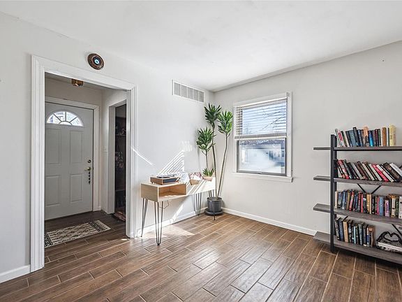 2nd image of 7143 Mardel Ave