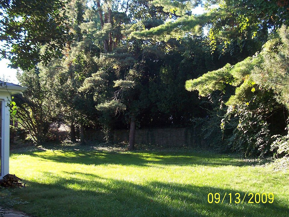 2nd image of 2919 Blue Haven Ter