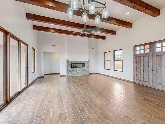 3rd image of 81 Cerro Alto Rd