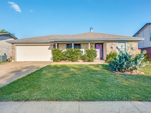 6504 Lampe Dr, Watauga, TX 76148