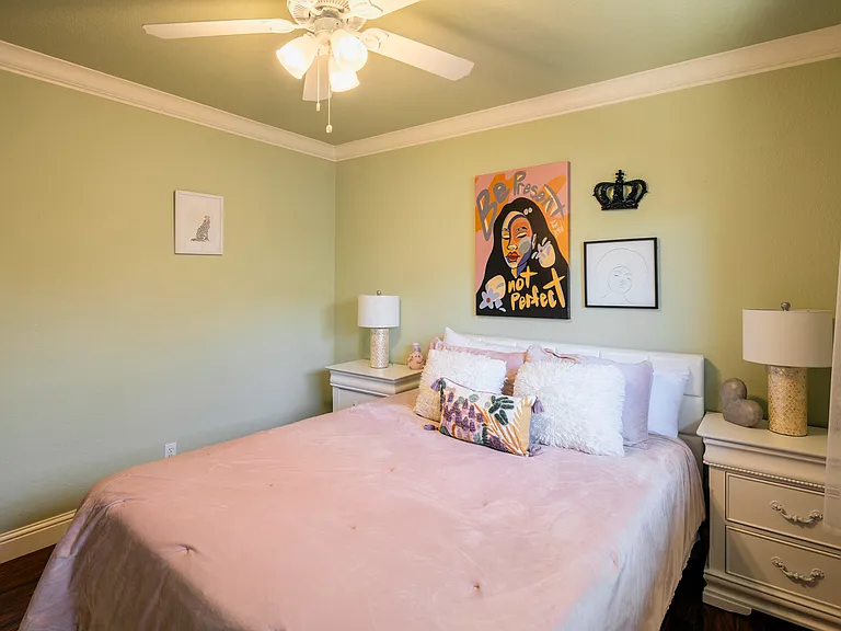 6519 N Mariposa St — Photo 41