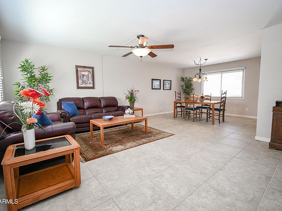 4th image of 1721 E ELLIS Drive