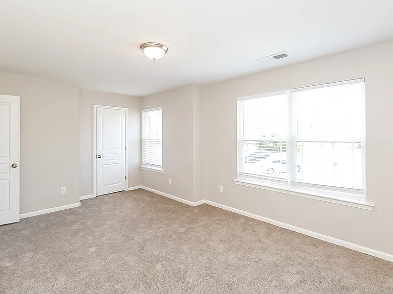 2113 Anchor Ct — Photo 12