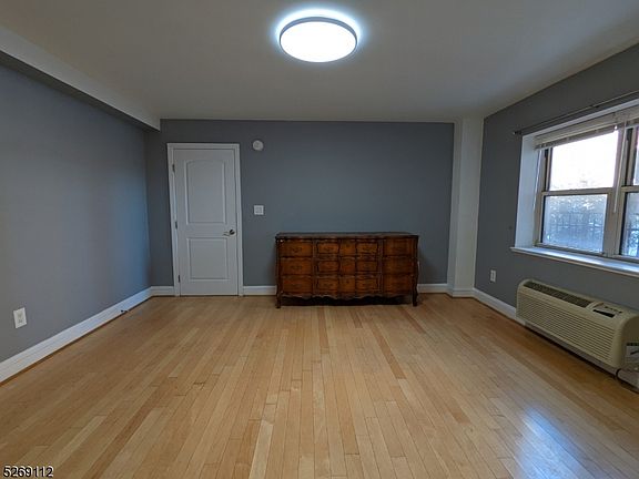 3rd image of 70 S Munn Ave APT 102