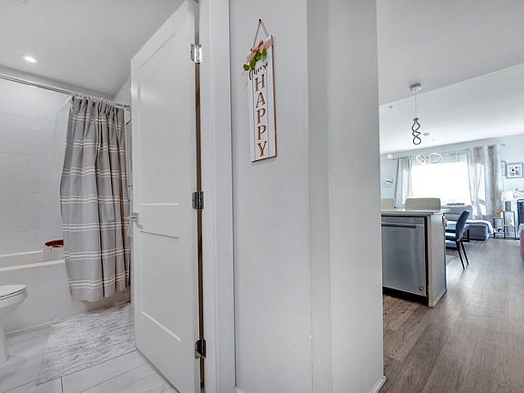4th image of 2180 Kelly Ave #3415