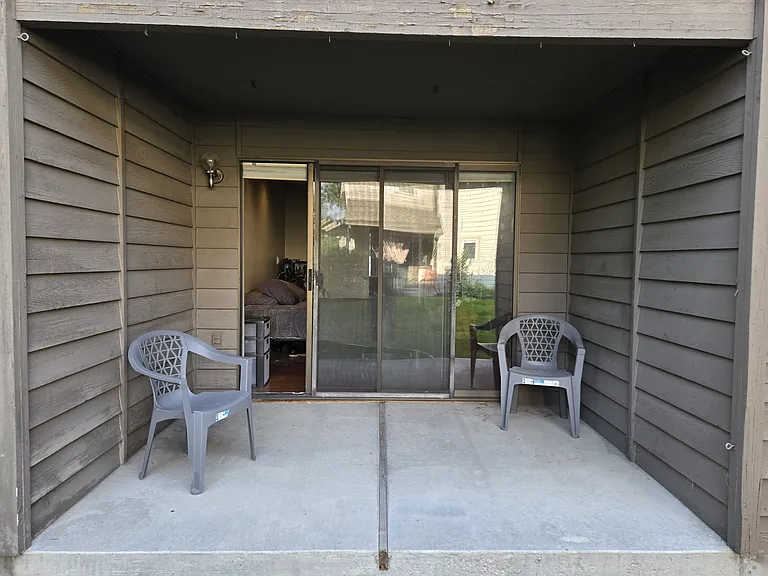 1703 W Olive St #19 — Photo 6
