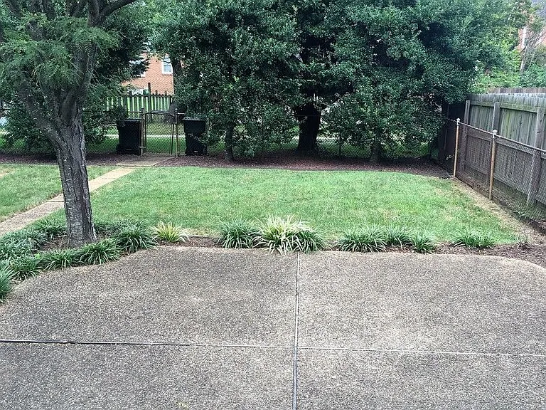 4406 Augusta Ave — Photo 11