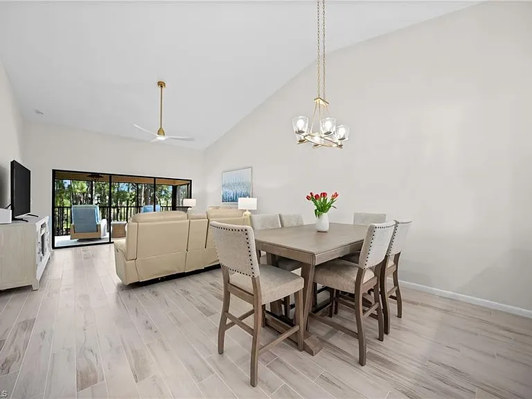 1808 Kings Lake Blvd #203 — Photo 2