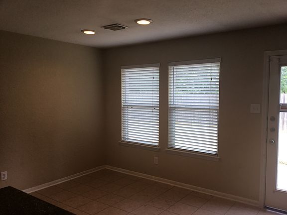 3rd image of 14935 Mills Park Ln