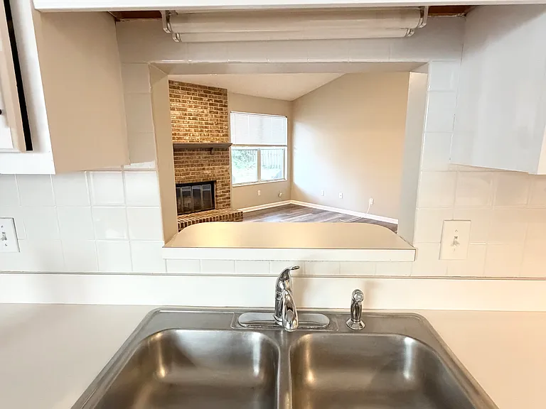 14174 Hampton Falls Dr N — Photo 43