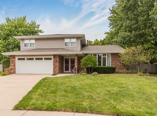 1002 Regency Ct, Shorewood, IL