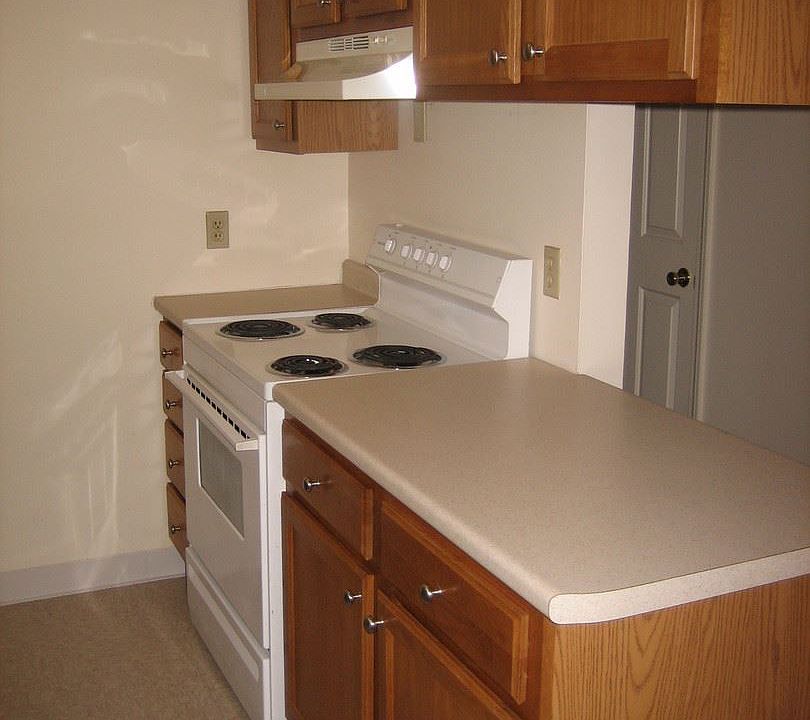 2nd image of 660 S Porter St APT 304