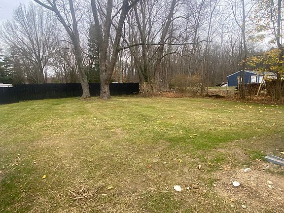 4th image of 151 Southeast Ave