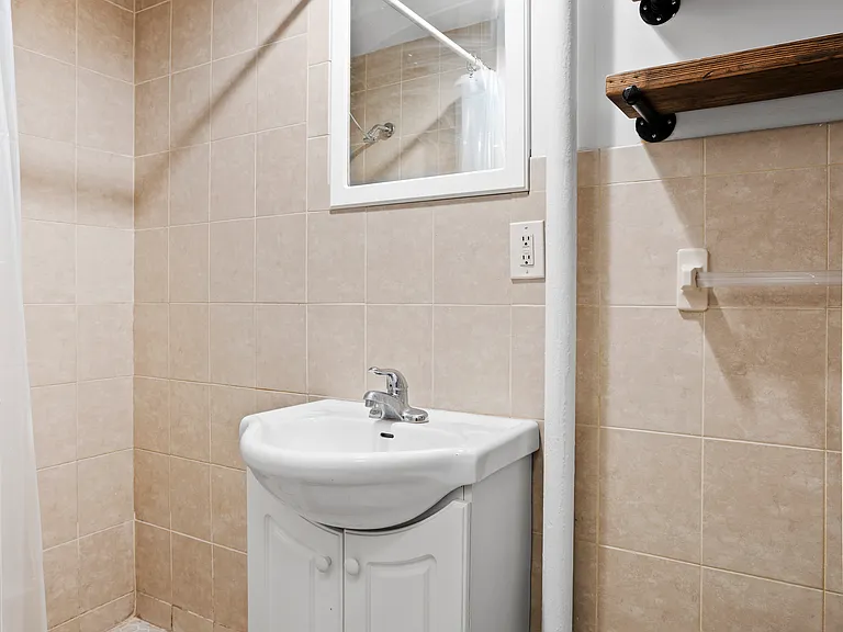 31 Monroe Pl #1C — Photo 6