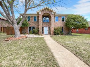 2118 Loretta Ln, Rowlett, TX 75088