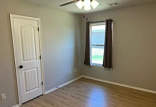 2704 NW 195th St — Photo 35