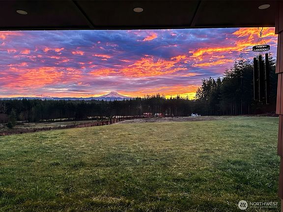 4th image of 527 Tennessee Road