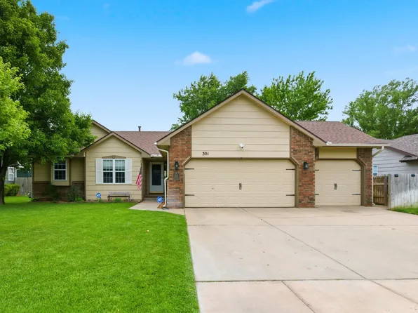 301 E Valley Park Dr, Valley Center, KS 67147