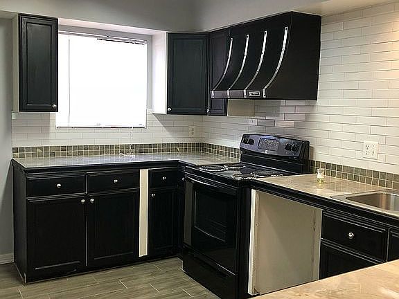 4th image of 1405 N 15th St APT 17