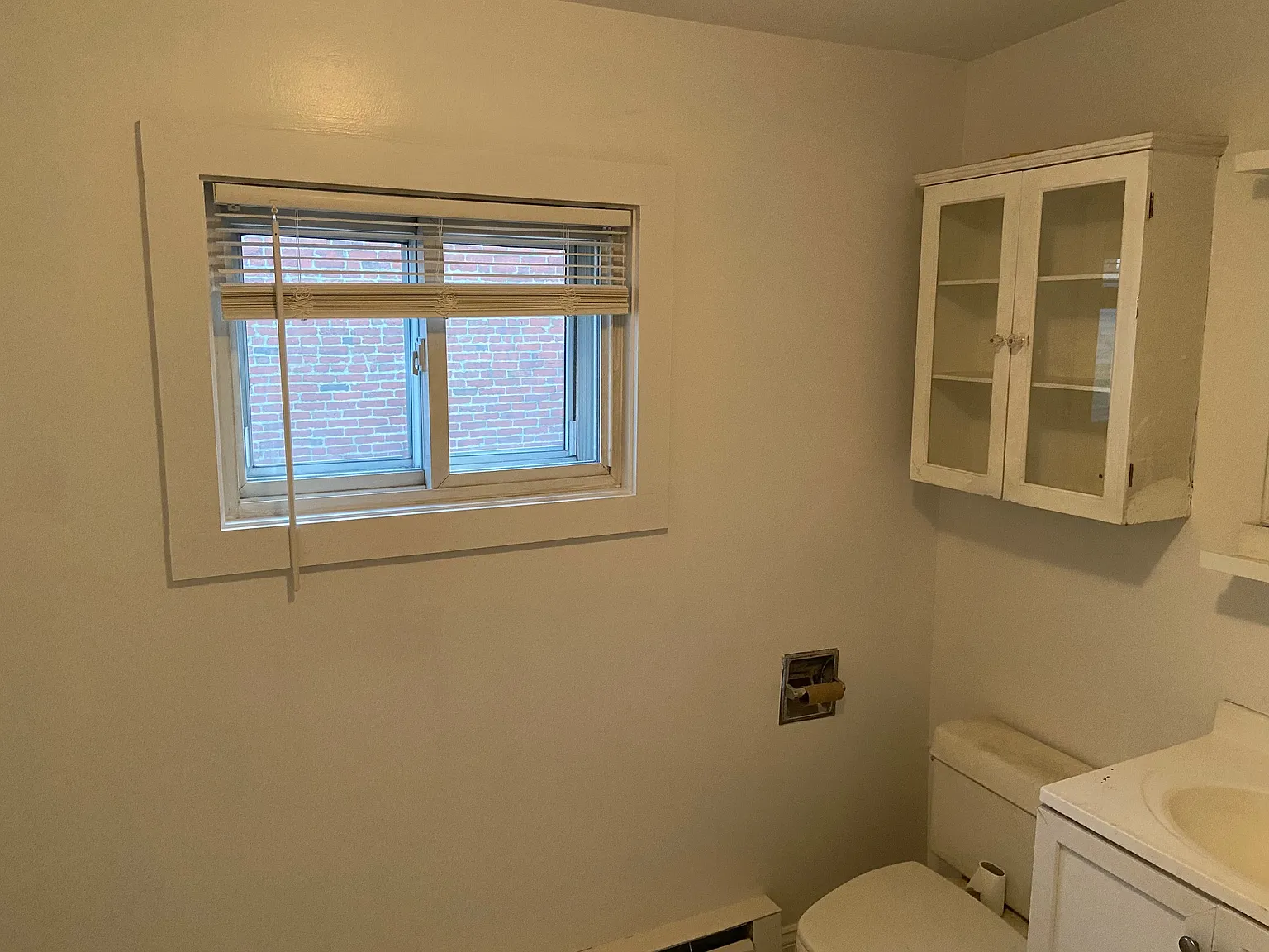 3 bed, 9999 sqft, $3,500 — Photo 2
