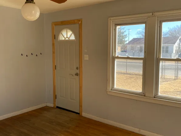 829 E Canadian St, Portales, NM 88130