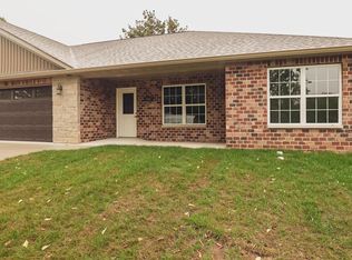 503 Windsor Ln, Farmington, MO 63640
