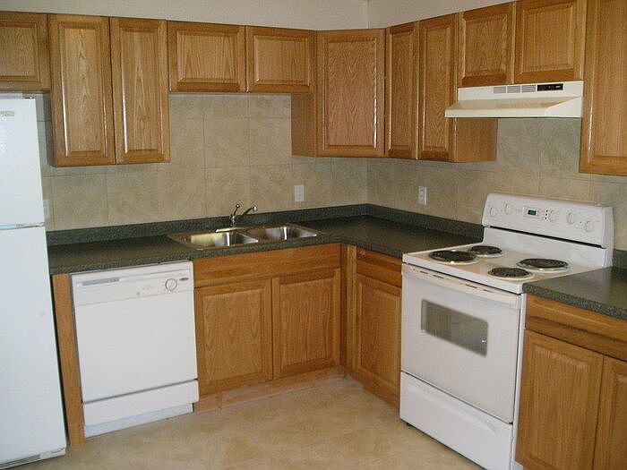 2nd image of 13891 Randolph Pl