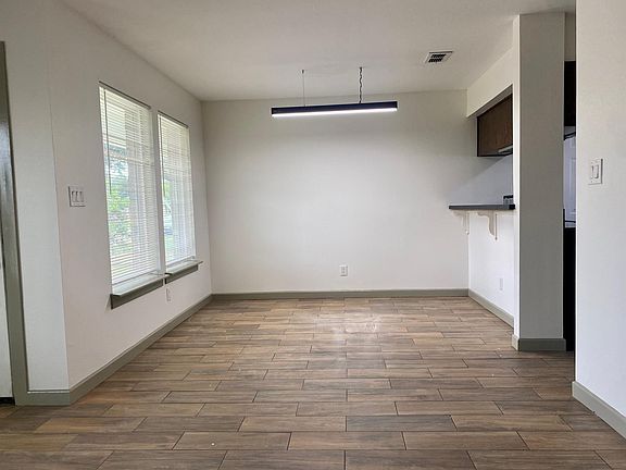 3rd image of 8419 N 22nd Ln