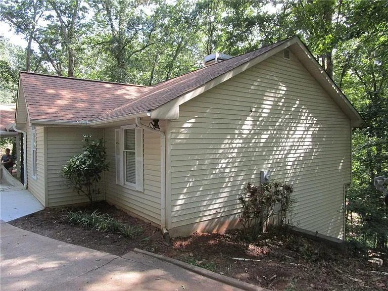 2429 Thompson Mill Rd — Photo 4