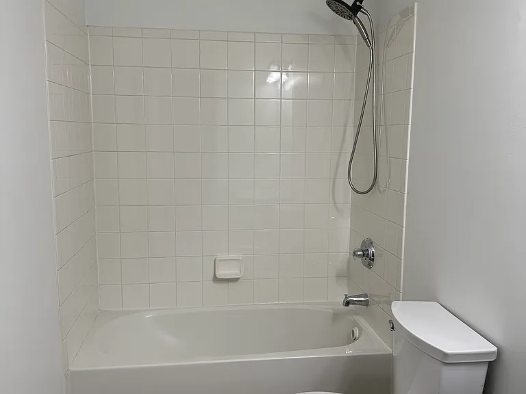 319 Kastlekove Dr — Photo 4