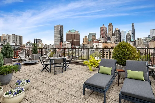 Sold by Compass | media 12