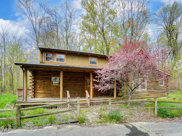 1022 Christopher Cir, Ada, OH 45810