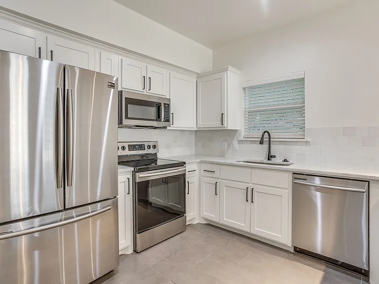 3211 Forest Park Blvd — Photo 15