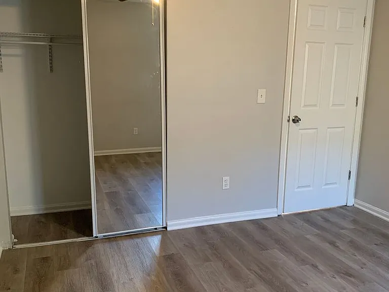 3909 Kenwood Ave — Photo 13