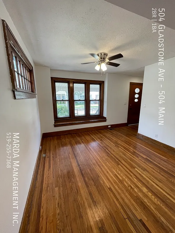Bright & Spacious 2 Bed / 1 Bath Unit In Old Walkerville+ Hydro & Gas — Photo 4
