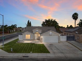 1216 Clipper Hills Dr, Bakersfield, CA 93307