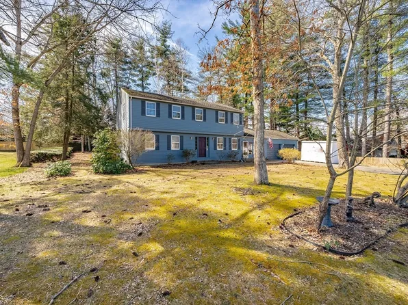 324 Steiger Dr, Westfield, MA 01085