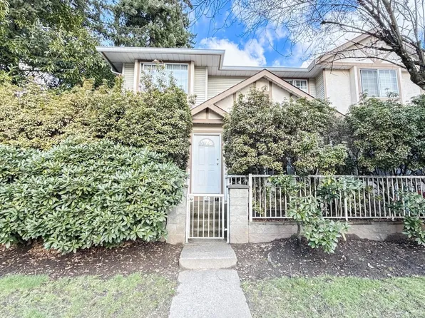 21409 NE Dewdney Trunk Rd #7, Maple Ridge, BC V2X 3G5