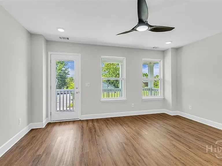 716 Waters Ave — Photo 15
