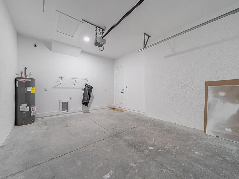 541 Ladd St — Photo 19