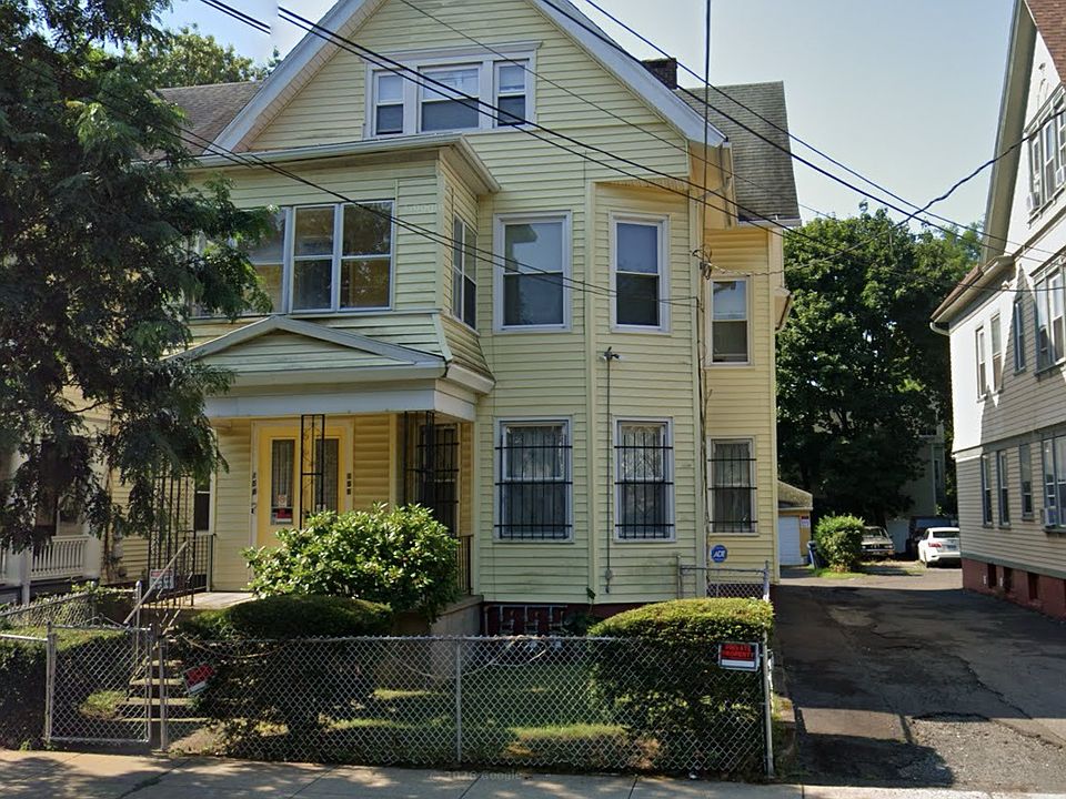 1st image of 156 Gilbert Ave #2