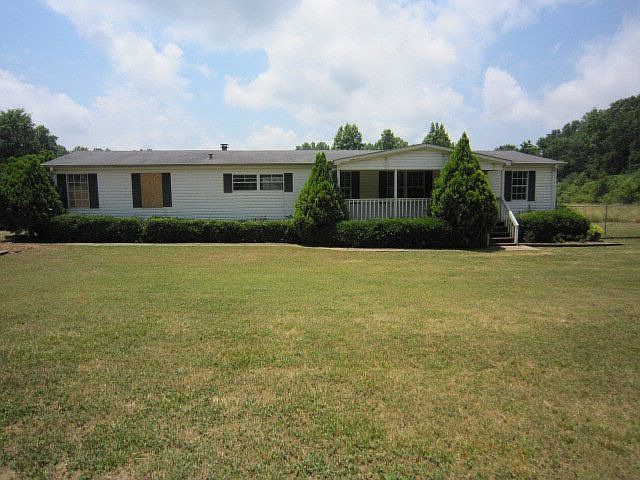 2nd image of 1061 Boyd Rd